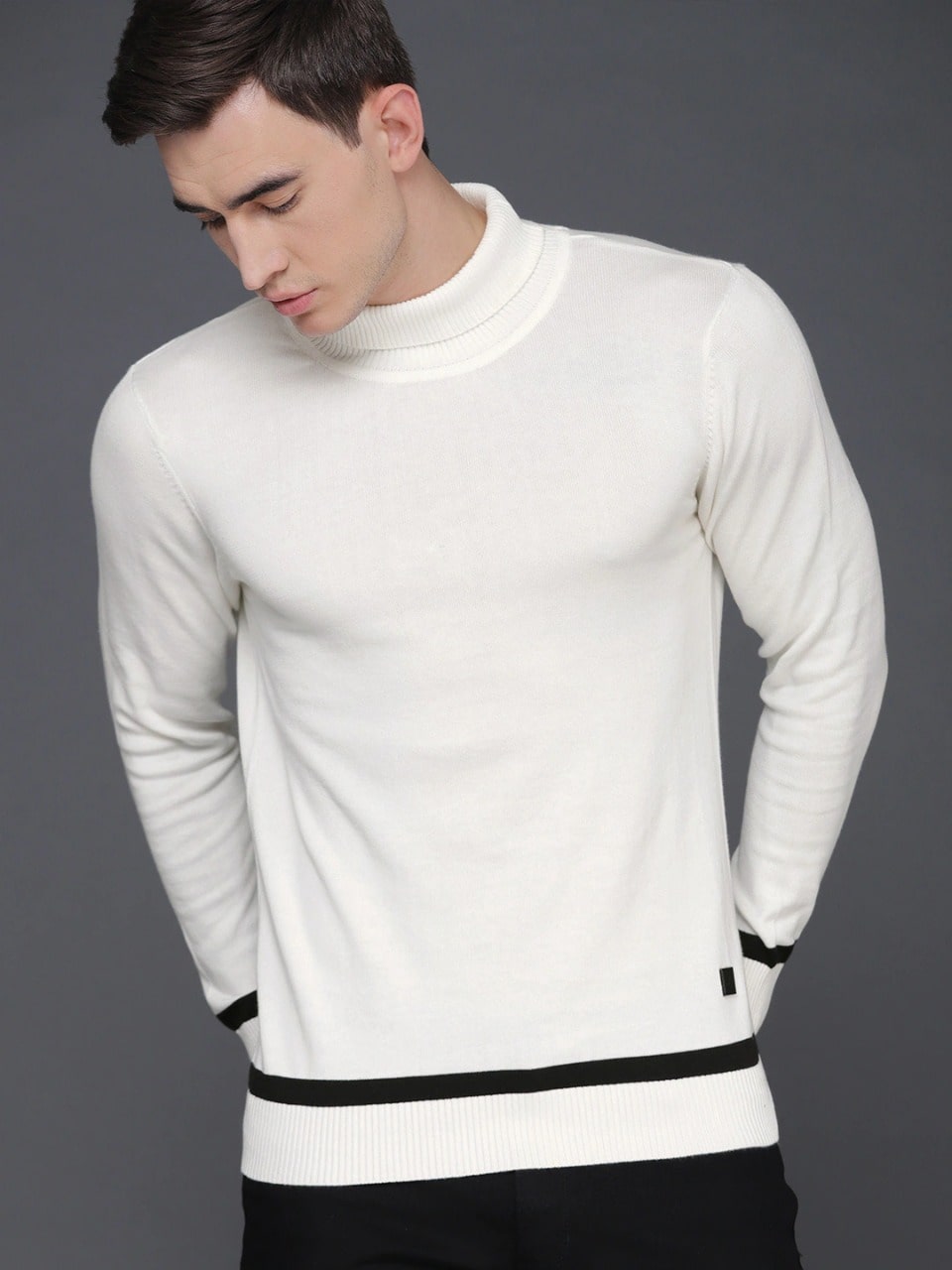 Men Off-White Solid Slim Fit Pullover Sweater